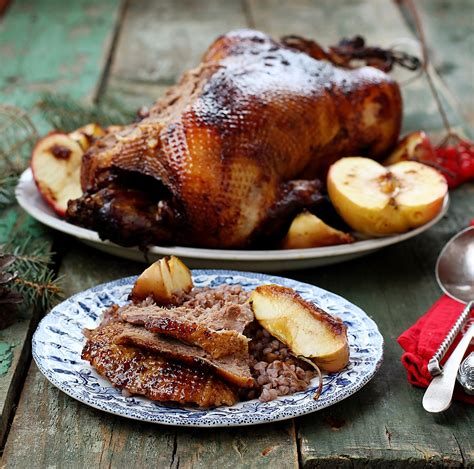 Check spelling or type a new query. Anatra al forno con le mele: la ricetta per preparare l ...