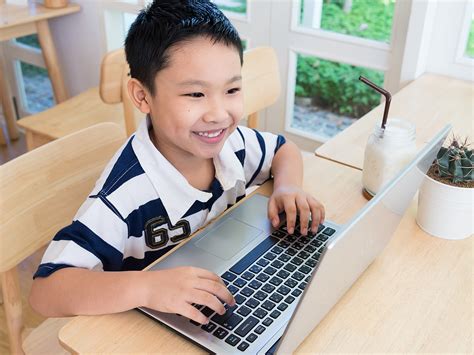 Creative Computer Play | Scholastic | Parents