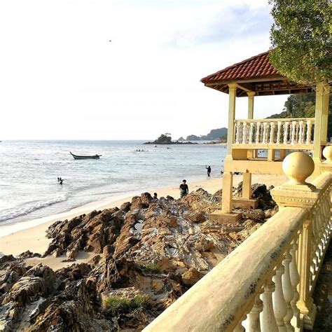 Pulau kapas merupakan salah sebuah taman laut terletak di penumpang yang ingin pergi ke pulau kapas dikehendaki menggunakan perkhidmatan bot dari jeti marang. Buat Family Trip Ke Pulau Kapas Macam Keluarga Ni Pun ...