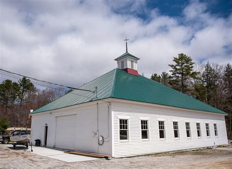 Tucker Carlson Maine Bryant Pond
