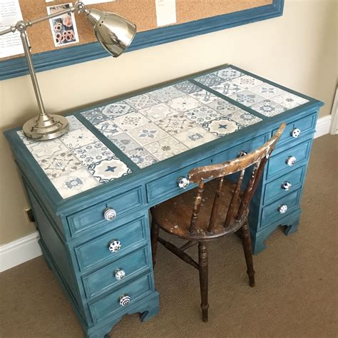 Upcycled Desk In 2020 Upcycle Desk Frenchic Paint Furniture Old Desks
