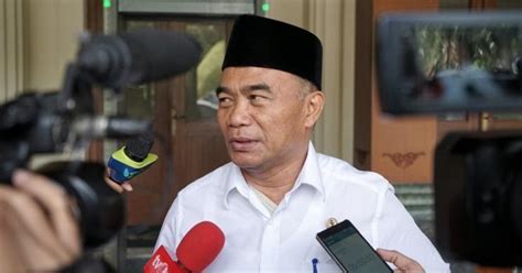 Sistem ini dibangunkan bagi tujuan memudahkan pemohon menyemak status permohonan pertukaran. Mendikbud : Kepala Sekolah Adalah Manajer Sekolahan Bukan ...
