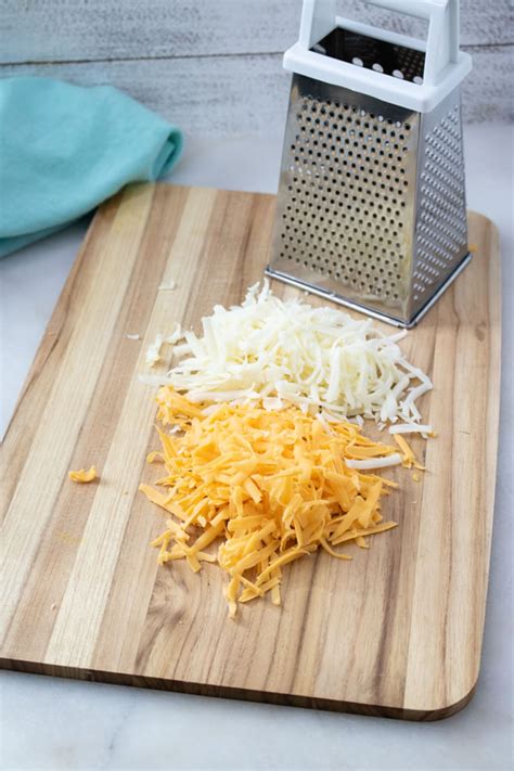 Best heavy ordevores to serve at parties ask everybody to bring their own favourite meal or party food. Keto Queso Dip - EASY Low Carb Cheese Queso Dip Recipe ...