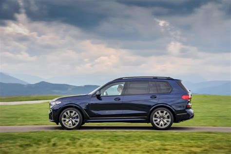 After just shy of a year, our 2020 bmw x7 m50i continues to rack up the miles with a relentless haste. Tanzanite Blue BMW X7 M50i looks astonishing in new photo ...