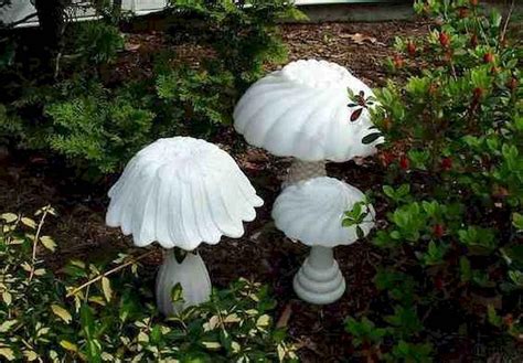 55 Creative Garden Art Mushrooms Design Ideas For Summer Glass Garden