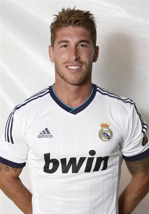 Ramos estava no real desde 2005, tendo apontado 101 golos em 671 jogos, e conquistado 4 champions, 5 campeonatos, quatro supertaças. Sergio Ramos, España, 30/03/1986, juega en el Real Madrid ...