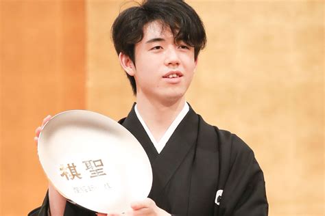 Maybe you would like to learn more about one of these? 藤井聡太《お初ヒストリー》タイトルから最年少記録に監修 ...