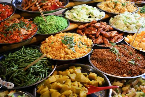 Ljubazno osoblje, moderno i diskretno uređen enterijer, brza usluga, dostava kineske hrane, i pristupačne cene su naš zaštitni znak. Southeast Asian Street Food Diaries: Get the Best Pho on ...