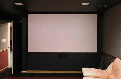 TV Vs Projector or Why HD Projectors are Better as Compared to TV?
