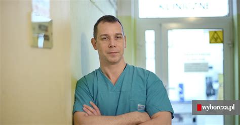 Zachodniopomorskimjest lepsza, ale jeszcze nie jestem spokojny. Koronawirus. Prof. Miłosz Parczewski, zakaźnik: Nasza ...