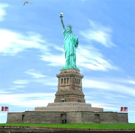 The statue of liberty is seen on july 4, 2009 in new york harbor. World Visits: Statue of Liberty gift of international ...