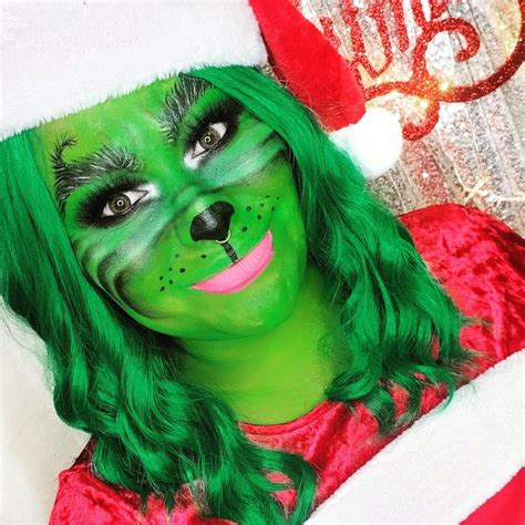 The Grinch Makeup Makeup Challenges Christmas Makeup Makeup Blog