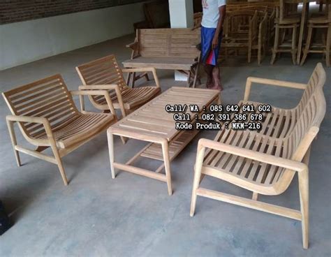 Kursi tamu sudut kayu jati dengan harga sangat terjangkau. Kursi Tamu Terbaru Kayu Jati Minimalis | Mebel Kayu Minimalis