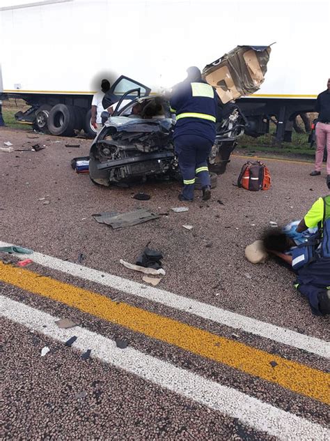 Due to high accidents between kranskop and polokwane, it came to our attention that the main reason for accidents is the 3, three line barrier between the lanes. Fatal collision as car crashes into back of truck on the ...