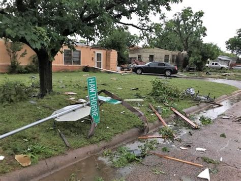 Abilene West Texas Tornado Damage Photos Footage Of Destroyed Homes