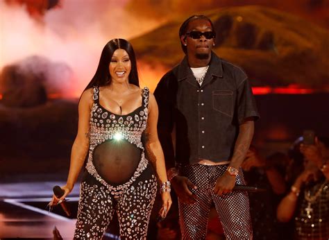 How Pregnant Cardi B Hid Her Baby Bump For Months Before Announcing She S Expecting Her Second