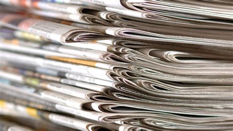 Daily And Sunday Newspaper Circulation Figures Fall