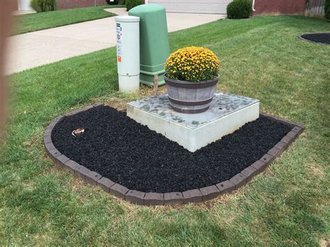 Black Rubber Mulch Landscaping Ideas