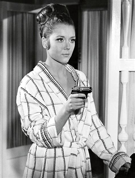 Diana rigg rose to fame by playing emma peel in the 1960s british espionage tv series the avengers. Diana Rigg In 007, James Bond On Her Majesty's Secret ...