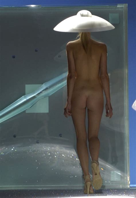 Leah De Wavrin Runway Pics Naked And Nude In Public Pictures