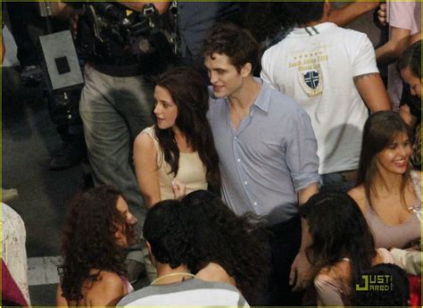Full Sized Photo Of Robert Pattinson Kristen Stewart Kiss Rio 08 Kristen Stewart And Robert
