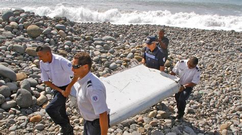 Experts Say Pieces Of Missing Flight 370 May Still Be Afloat But