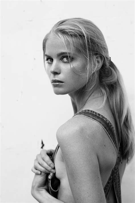Klara Nesvadbova Metro Models