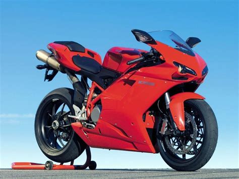A new ducati superbike is a rare thing. Most Fastest Bike in the World with Incredible Speed