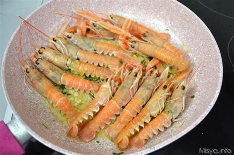 Maybe you would like to learn more about one of these? Scampi alla busara | Ricetta | Ricette, Piatti, Piatti di ...