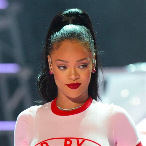 10 Rihanna Best Makeup Looks Makeup Looks Best Makeup Products Makeup