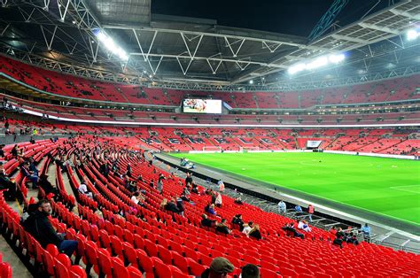 This world famous venue hosts sporting events and concerts. LONDON, LONDRES / Wembley Stadium, ENGLAND - SPAIN (15/11 ...