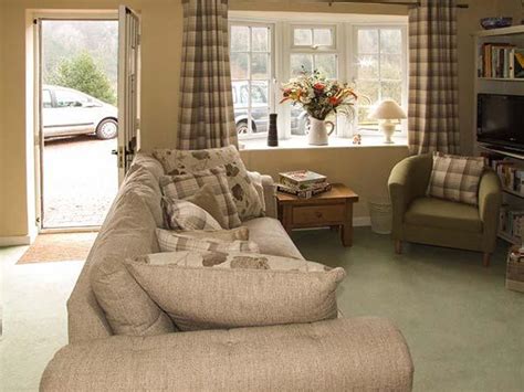 Add some cottage charm to your front porch this spring! Daisy Cottage, Cheddleton, Staffordshire - Self Catering ...