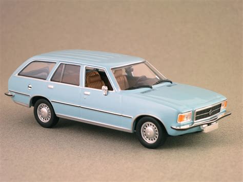 Opel Rekord D Caravan Bleue Minichamps E Minicarweb