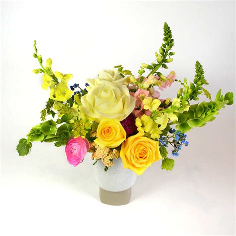 Flowers for woodbury offers same day flower & gift basket delivery for woodbury at very low rates. Summer Splash in Woodbury, MN | Woodlane Flowers