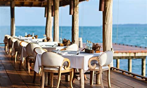 Outdoor Party Table Decorations