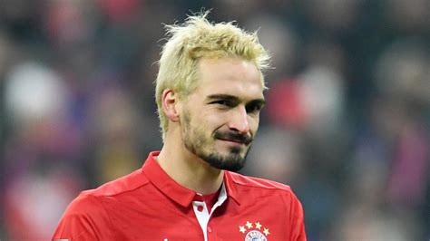 * antal matcher och mål i seniorlag räknas endast för de inhemska ligorna och är korrekt per den 14 april 2021. Mats Hummels in Blond · Dlf Nova