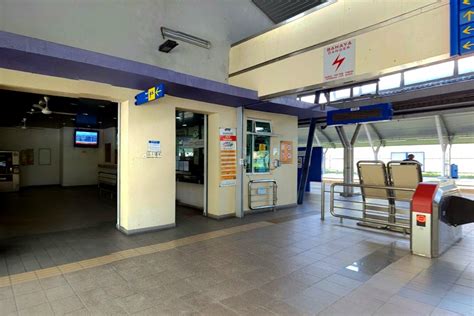 The kuala kubu bharu station's two side platforms are designated as platform 1 (adjoining the main station building at the east, intended for southbound trains) and platform 2 (at the west, intended for northbound trains). Kuala Kubu Bharu KTM Station - klia2.info