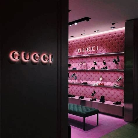 We'll take the tiger print wallpaper, please. VSCO - boujeevibes | Boujee aesthetic, Pink aesthetic ...