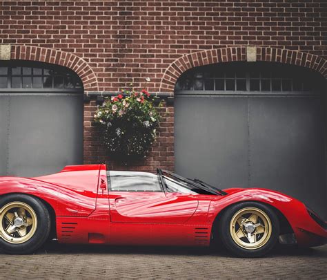 After being rejected, carroll shelby was hired to beat them on the world stage. 15 Glorious Photos of the Legendary Ferrari P4 | Race cars, Ferrari, Luxury cars
