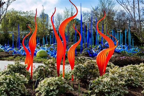 It has incredible creations from famed glass sculptor dale chihuly. Chihuly Garden & Glass