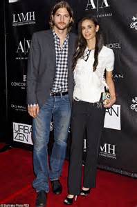 Demi Moore And Ashton Kutcher S Divorce Is Finalised Two Years After Their Split Daily Mail