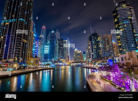 Dubai Marina Walk Hi Res Stock Photography And Images Alamy
