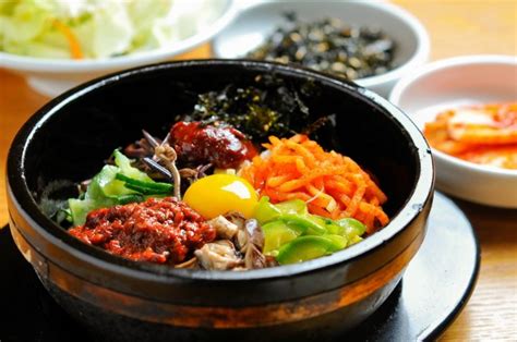 Mari coba resep mancanegara, yakiniku ala jepang yang halal dengan hidangan yang istimewa untuk keluarga. Daftar 12 Makanan Korea yang Halal dan Resep Masakan dari Negeri Ginseng yang Dapat Dicoba di Rumah