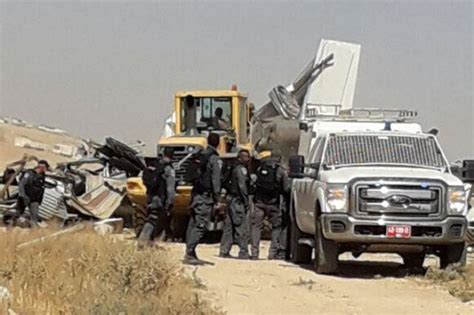 الفيلم اللبناني الكوميدي والرومانسي انتهى الوقت time out ماغي بو غصن. النقب : هدم خمسة منازل في قرية سعوة