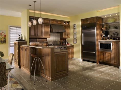Kitchen cabinets are a lowe's mainstay and we're proud to offer a wide selection from kraftmaid and imprezza with unique hardware and features! Pin on Kitchen Ideas