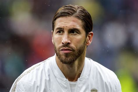 Ramos es un lienzo de carne y hueso. Sergio Ramos suffered a calf injury against Levante