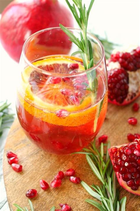 A simple recipe that doesn't require much preparation, this tasty mulled drink is certainly a crowd pleaser! Pomegranate Champagne Cocktail | The ULTIMATE Pomegranate Cocktail