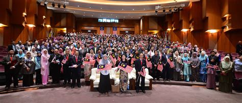 Yb dato' sri tuan ibrahim bin tuan man. MAJLIS AMANAT YB MENTERI BERSAMA WARGA KEMENTERIAN TENAGA ...