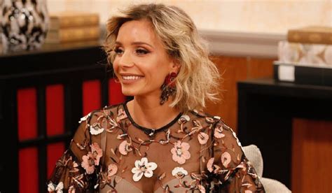 Her birthday, what she did before fame, her family life, fun trivia facts, popularity rankings, and more. Luciana Abreu quebra silêncio sobre Yannick Djaló: «Fiz ...