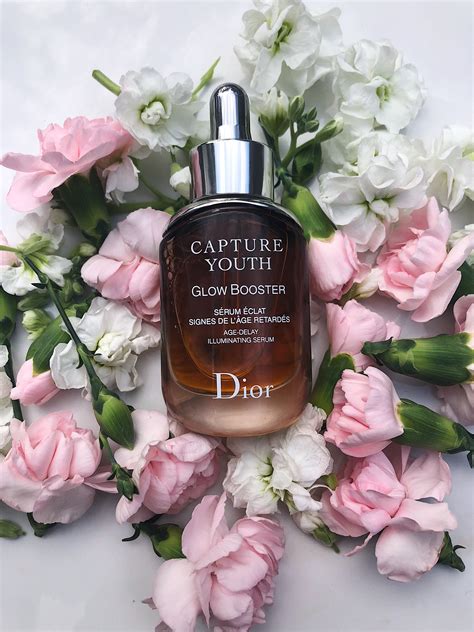 Dalam video ini saya buat review foundation alha alfa code edel, foundation ni ada 5 code kalau korang masih keliru nak pilih. Dior Skincare 'Capture Youth Glow Booster Serum' Review
